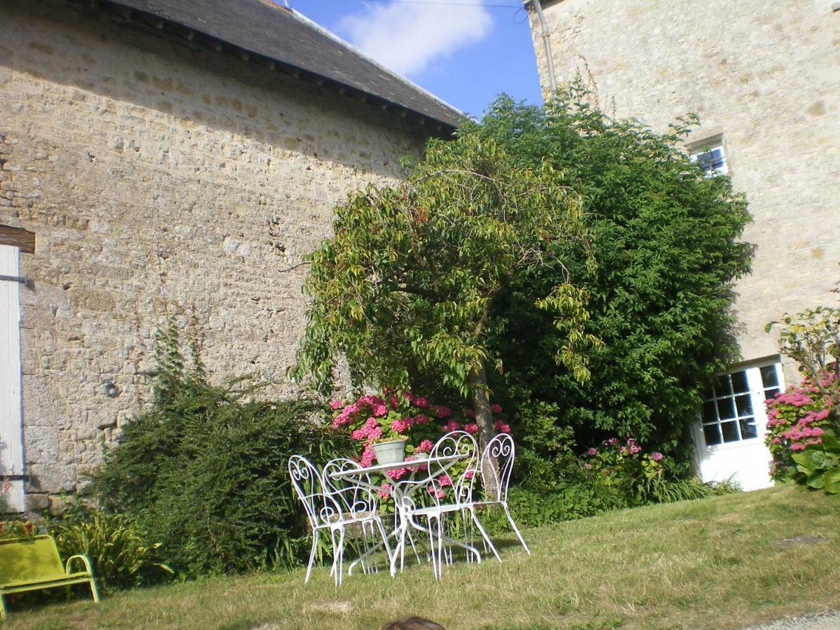 Ferme Manoir La Fiere Acomodação com café da manhã Sainte-Mère-Église Exterior foto