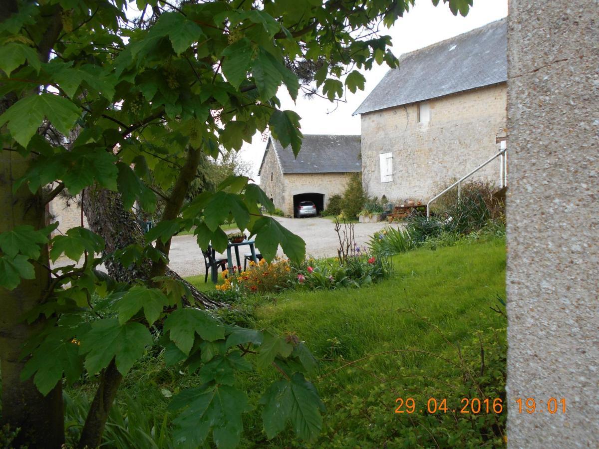 Ferme Manoir La Fiere Acomodação com café da manhã Sainte-Mère-Église Exterior foto